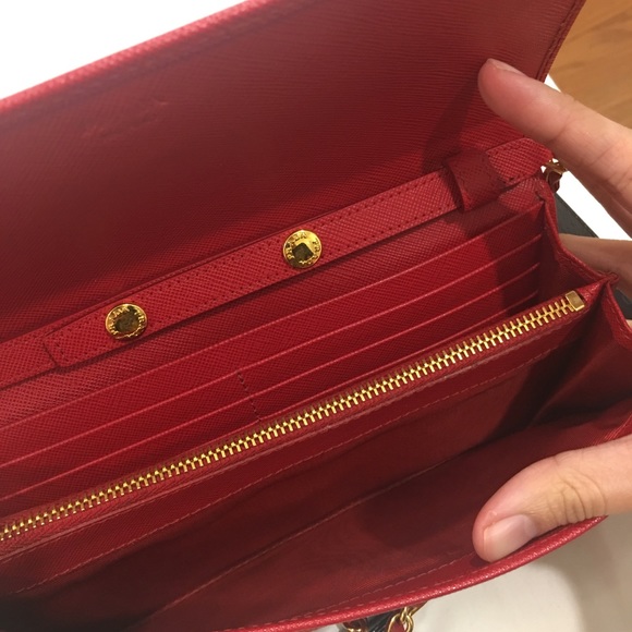 🙅🏻‍♀️SOLD🙅🏻‍♀️ Prada WOC - Picture 5 of 8